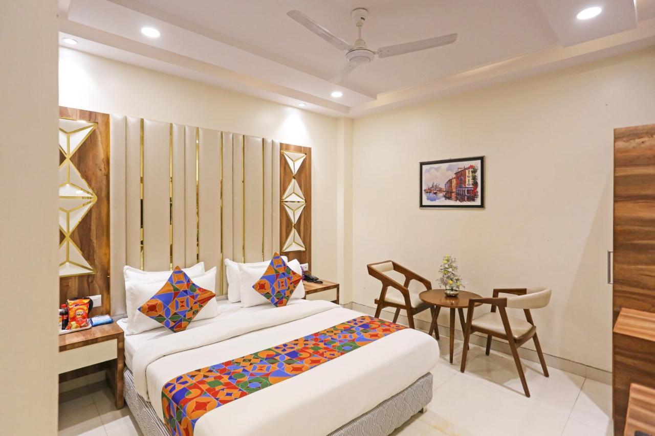 Frank Stay-Newly Built Worth -2Mins Walk From Rk Ashram Metro Satation Nova Deli Exterior foto