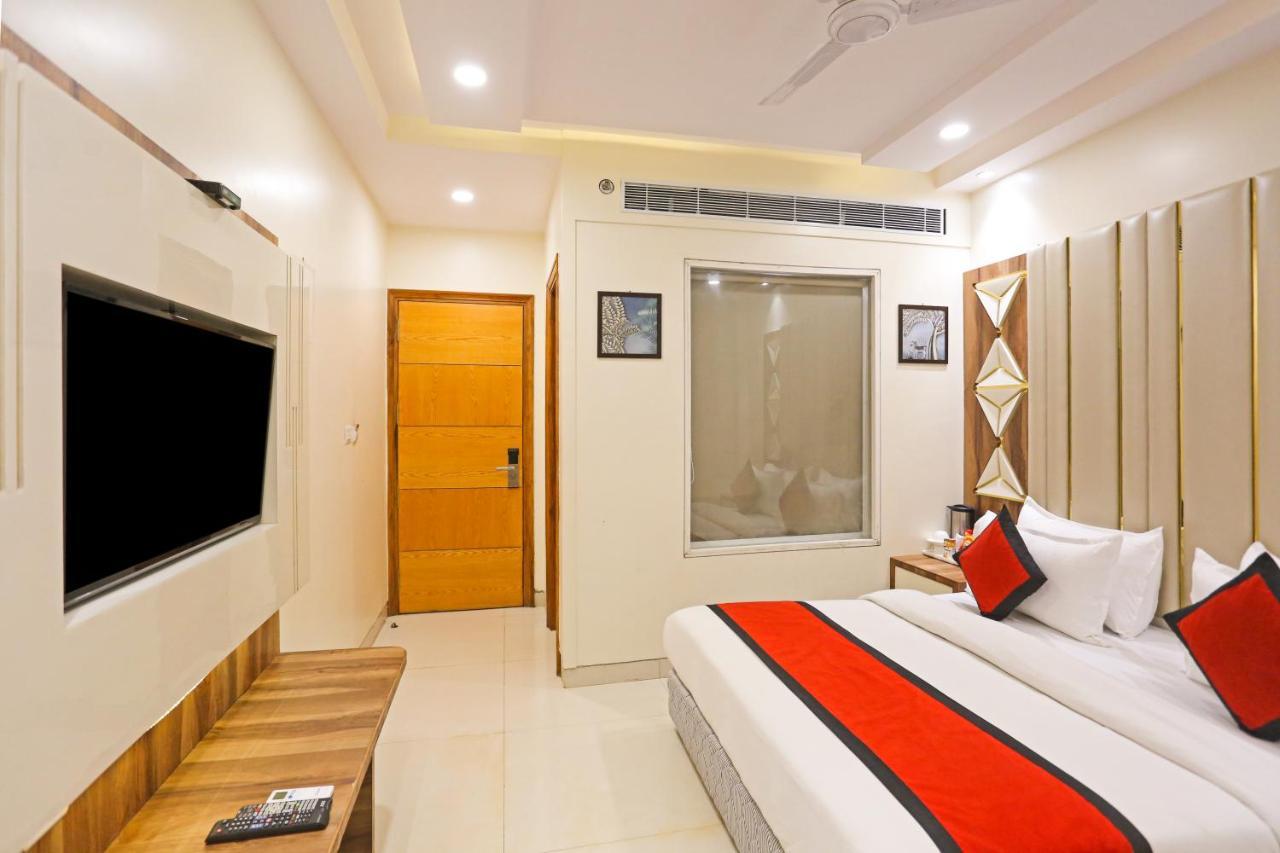 Frank Stay-Newly Built Worth -2Mins Walk From Rk Ashram Metro Satation Nova Deli Exterior foto